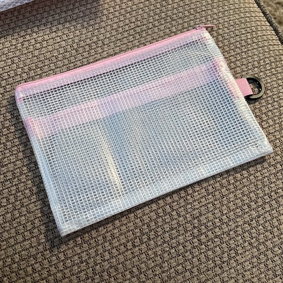 Pockets - Picture 2 of 2